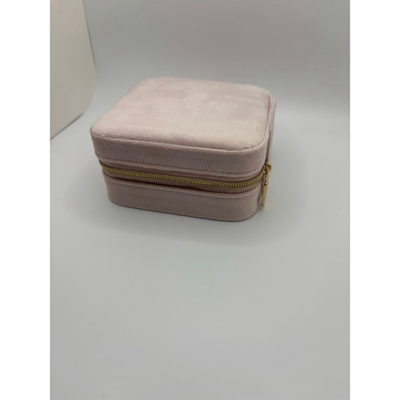 Traveling Pink Jewelry Organizer including 2 pairs of earrings - Picture 8 of 8